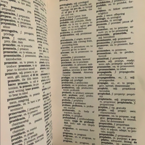 🍁5 for $10🍁 Dictionary & Thesaurus - Picture 5 of 5